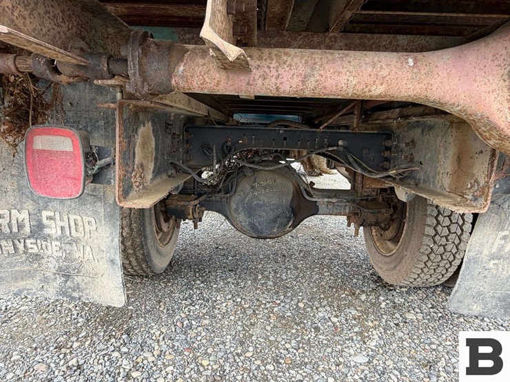 1990-ford-f700-image-20