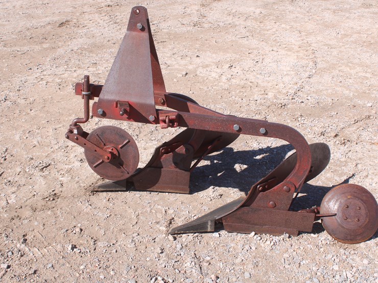 #2043-•-dearborn-2-bottom-plow-image-5