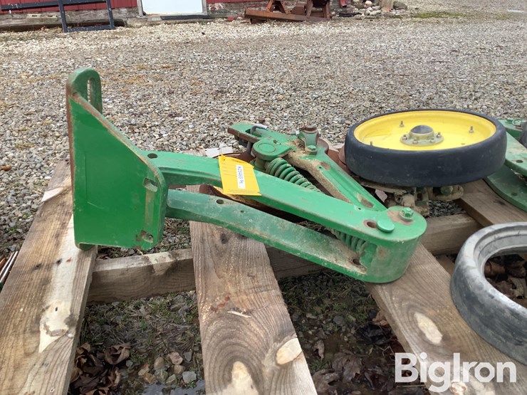 john-deere-1775-image-9