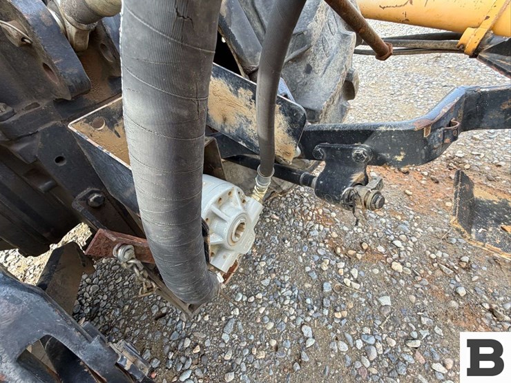 2008-new-holland-tn85fa-image-23