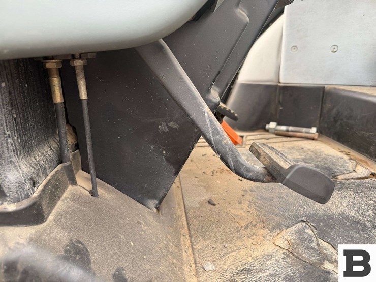 1996-case-ih-5240-image-50