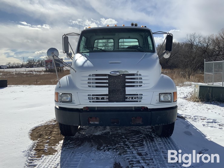 2001-sterling-m7500-image-2