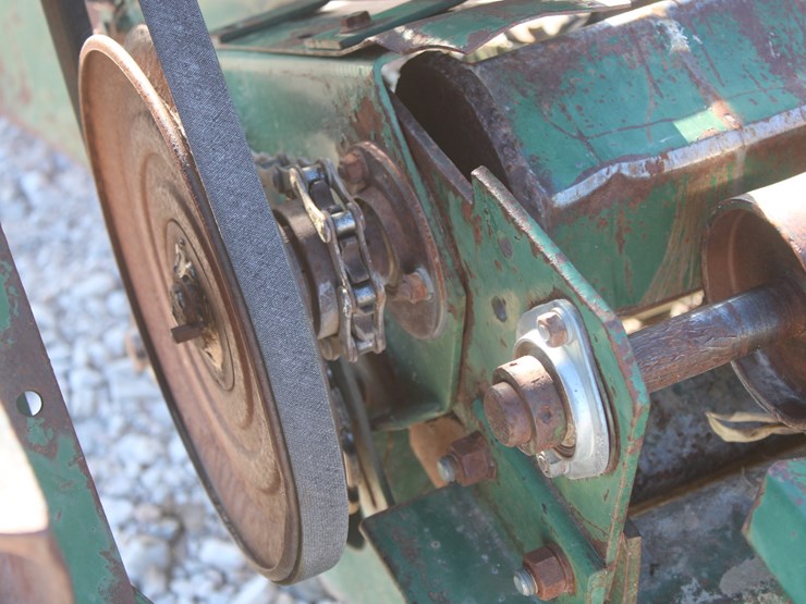 #1018-•-lockwood-model-l6700-885-bean-harvester-image-16