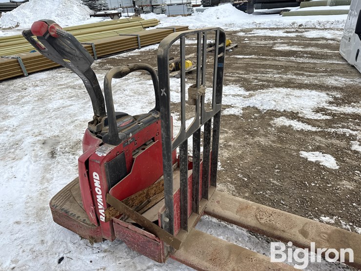 raymond-8400-image-12