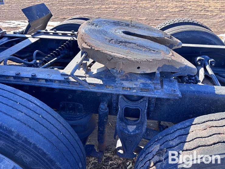 1992-international-8100-image-19