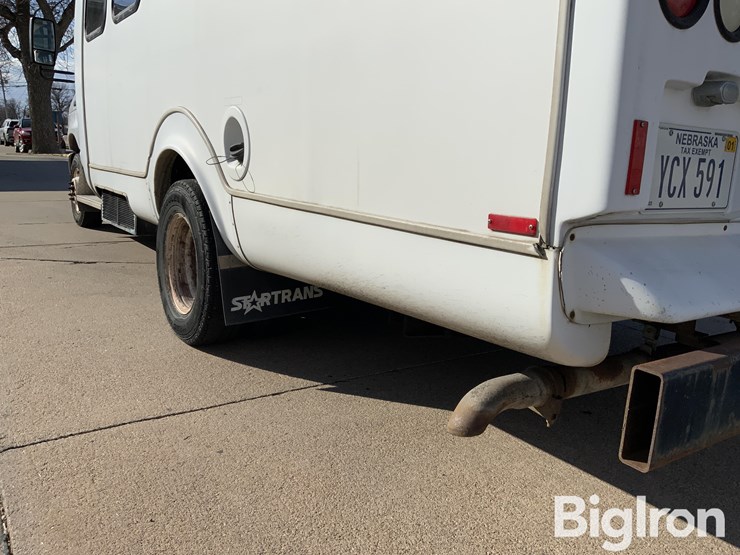 2010-ford-e450-image-16