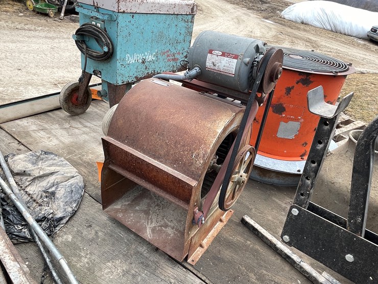 #7262-•-lennox-squirrel-cage-fan-image-6