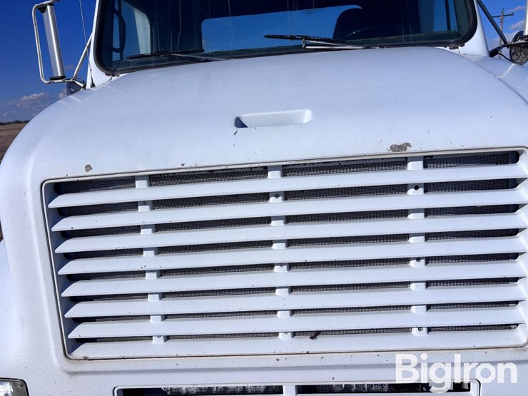 1992-international-8100-image-12