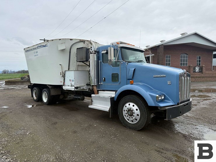 2013-kenworth-t800-image-7