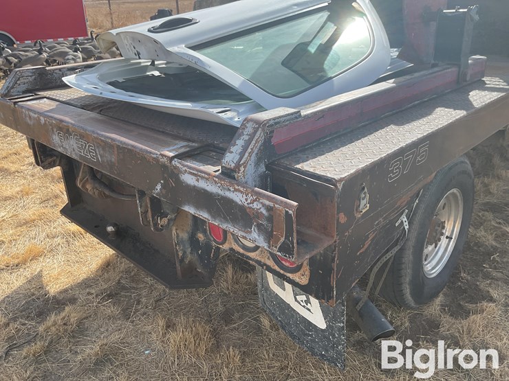 2004-gmc-k2500-image-17