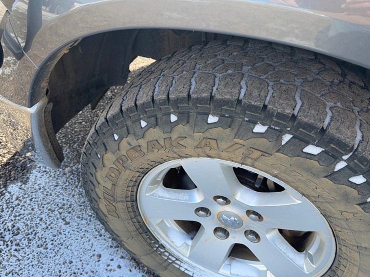 2012-dodge-1500-image-11