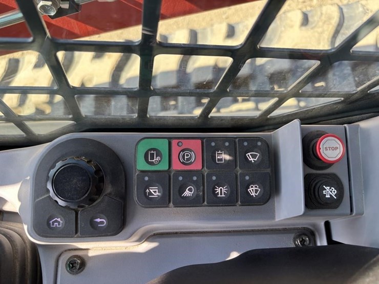 2024-kubota-svl75-3-image-27