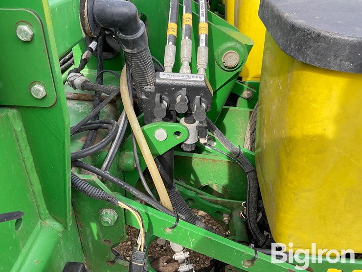 2007-john-deere-1770nt-image-17