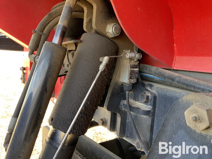 2011-apache-as1020-image-13