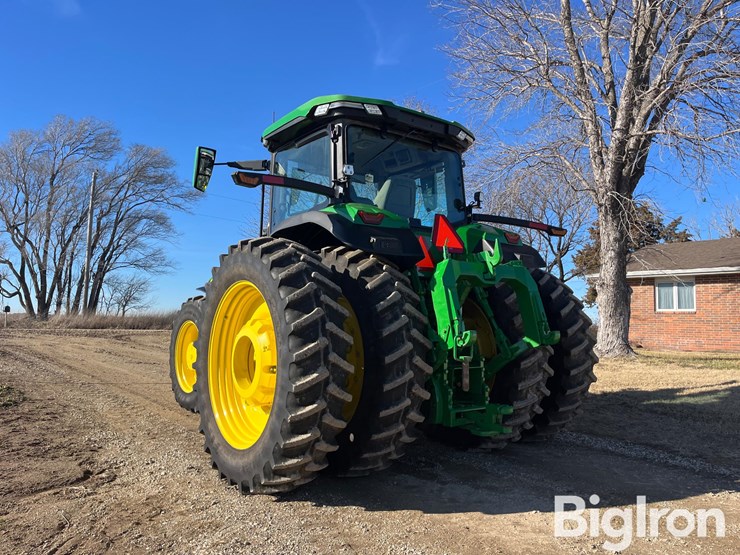 2022-john-deere-8r-310-image-7