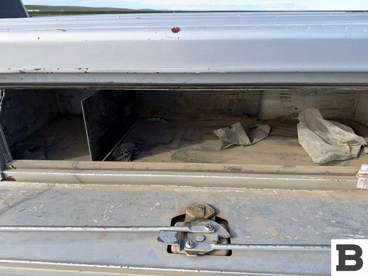 2017-chevrolet-silverado-3500-image-15