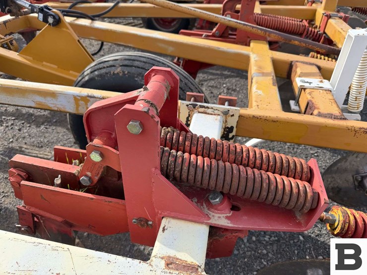 1995-haybuster-3200-image-35