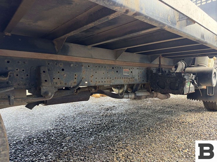 2007-isuzu-npr-image-32