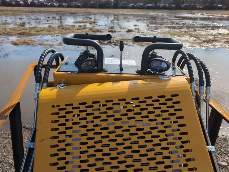 agt-mini-crawler-skid-steer-mx-mrt14-*-engine-hood-damaged-review-photos-image-5