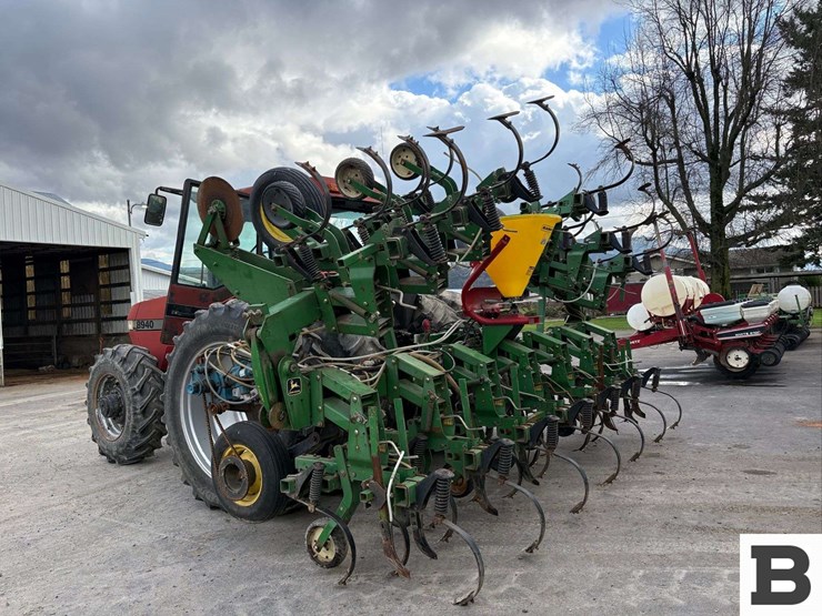 john-deere-856-image-1