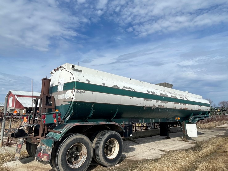 1978-fruehauf-tanker-image-1