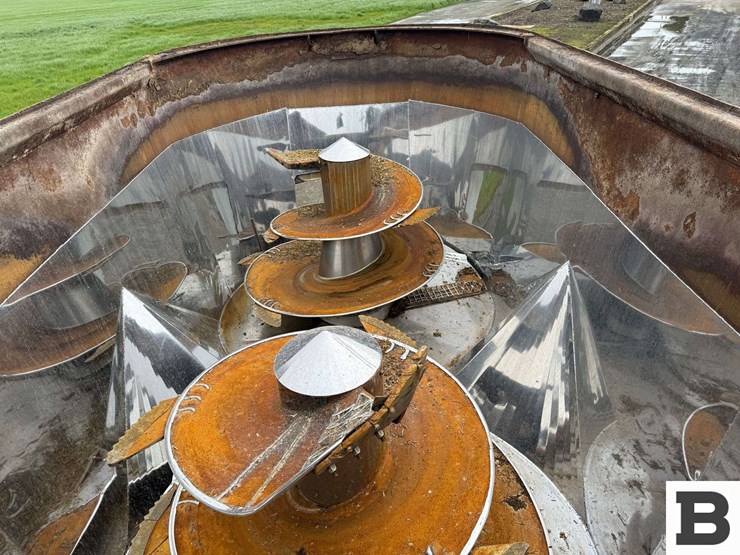 2013-kenworth-t800-image-30