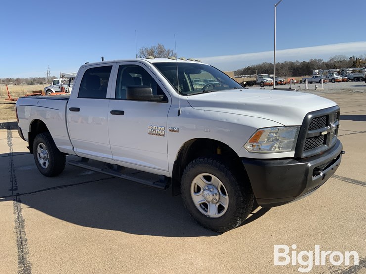 2017-dodge-2500-image-3