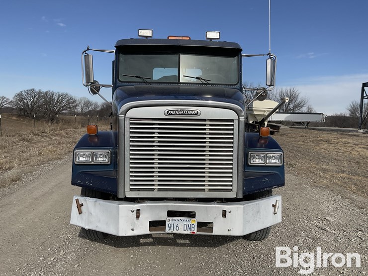 1999-freightliner-fld112-image-2