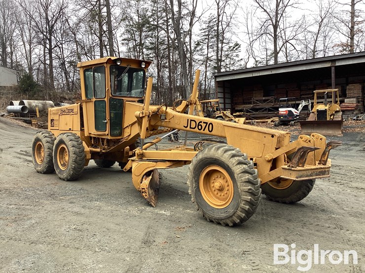 john-deere-670-image-3