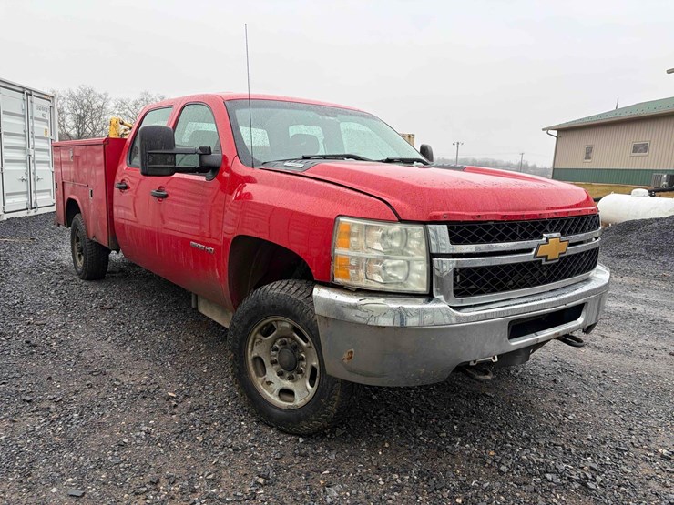 2012-chevrolet-2500-image-3