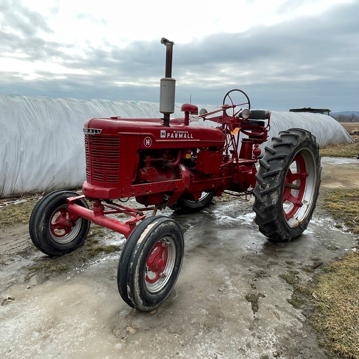 #3206 • Farmall H Tractor