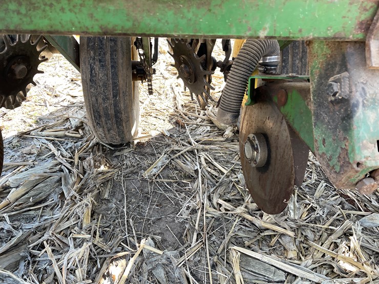 john-deere-7000-image-35