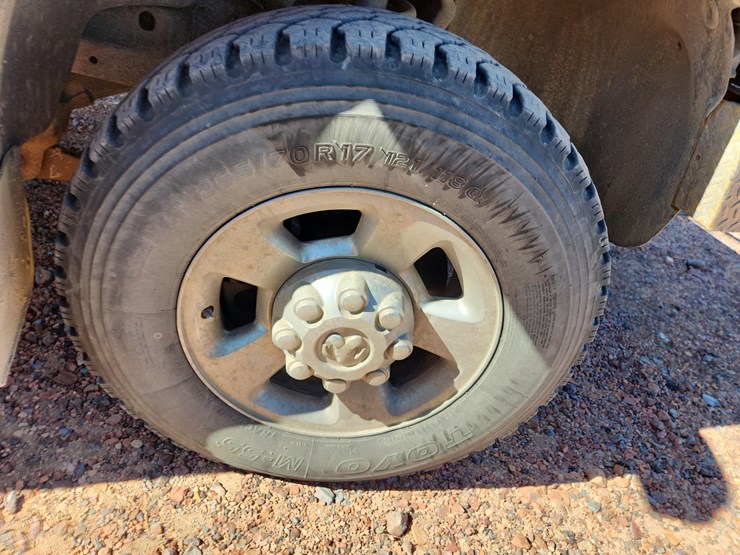 2009-dodge-ram-2500-image-24