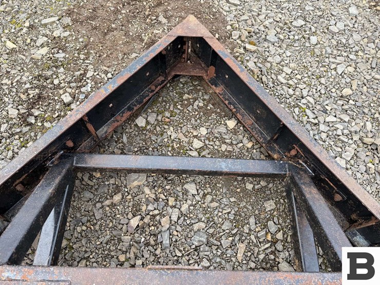 skid-steer-attachment-v-blade---albany,-or-image-6