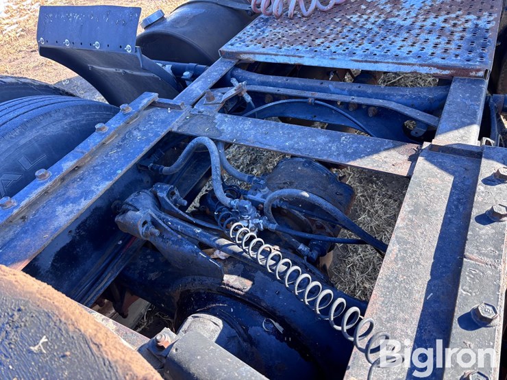 1992-international-8100-image-16