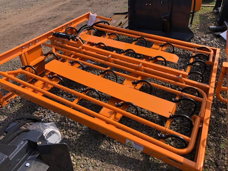 #60-•-hay-grapple-/-accumulator-image-1