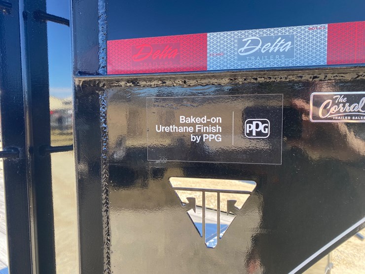 #1110-•-2025-delta-gooseneck-trailer-(has-wi-title)-(helenville,-wi)-image-4