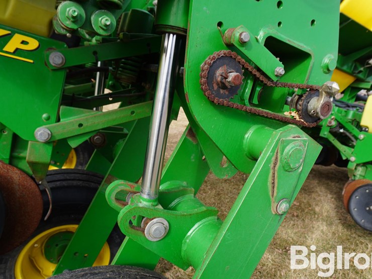 2005-john-deere-1770-image-18