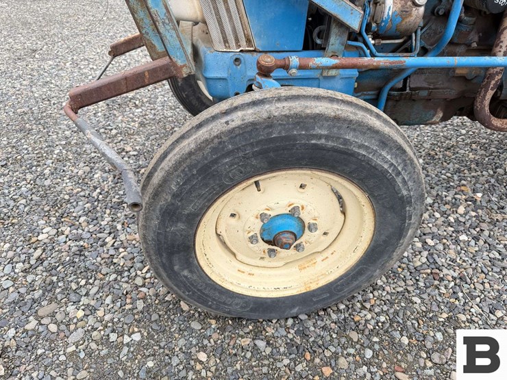 1989-ford-4610-image-13