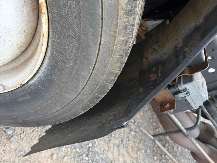 1997-isuzu-npr-image-10