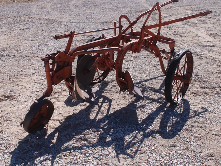 #2041-•-case-2-bottom-plow-image-4