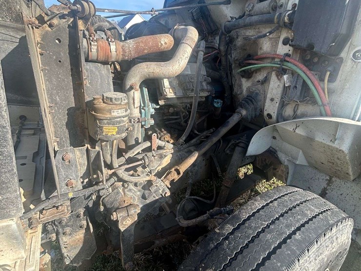 1999-international-4700-image-16