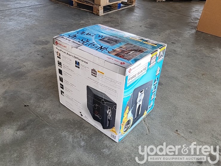 unused-first-alert-2087fa,-.94-cu.ft.-fire-and-water-proof-dial-combination-safe-image-3