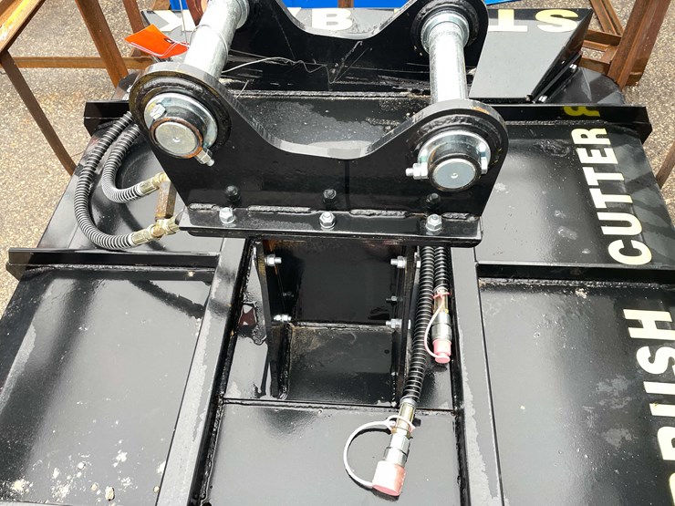 caterpillar-305-image-13