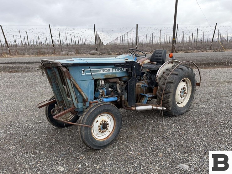 1980-ford-4600-image-1