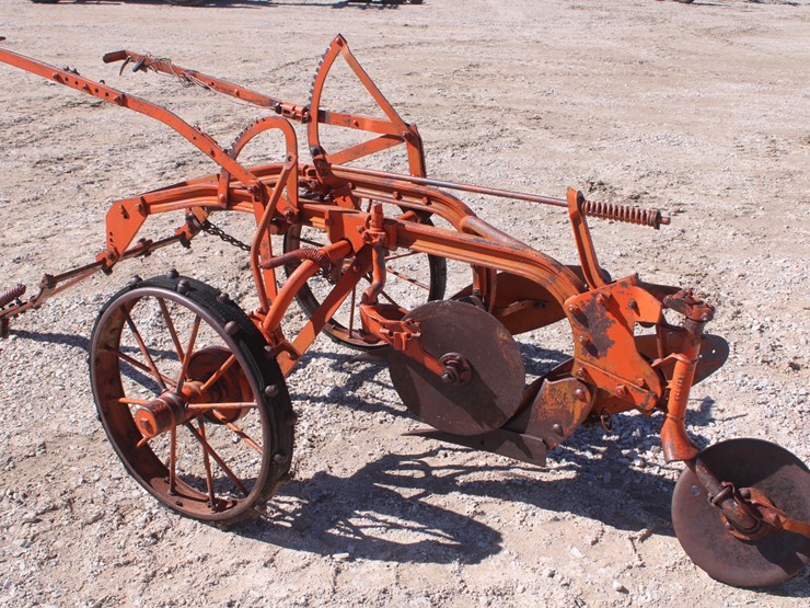 #2041-•-case-2-bottom-plow-image-6