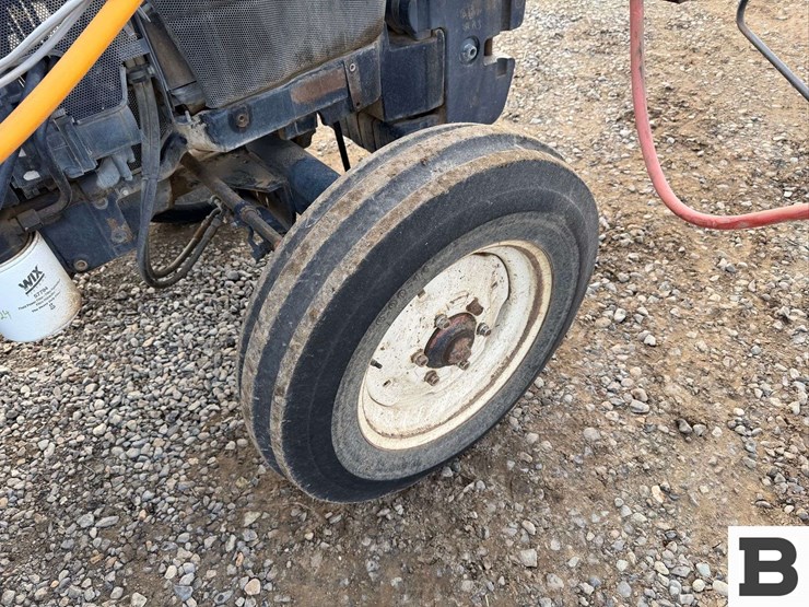 2008-new-holland-tn85fa-image-19