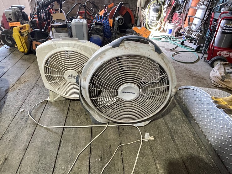 #7214-•-(2)-fans-image-8