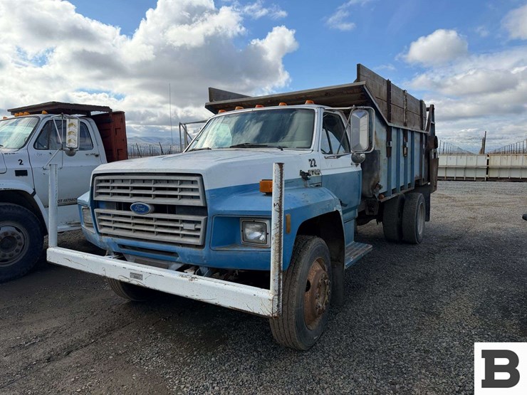 1993-ford-f700-image-1