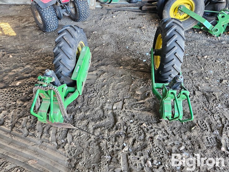 john-deere-7300-image-2